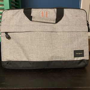 Laptop carring Case(Never Used)
